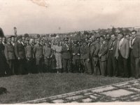 Slavko Kvaternik na svom imanju s društvom (današnji Pigik) u Petrinji za vrijeme NDH